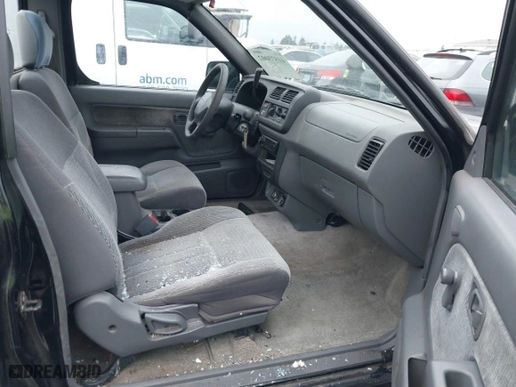 2000 Nissan Frontier 2WD XE with VIN 1N6DD21S5YC399416, listed as a IAAI auction lot 41573002 with 158,198 mi miles. Bid and sale history available at carsss.com. Image 5.