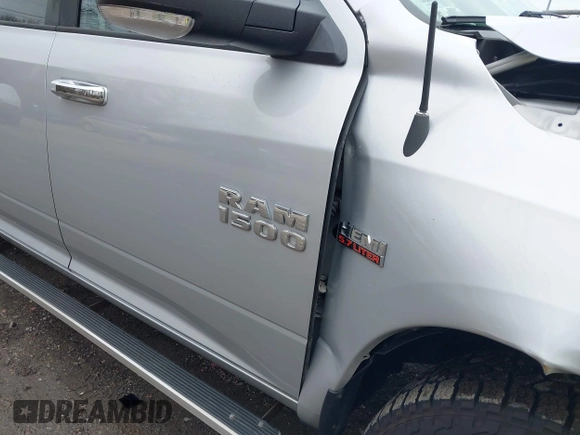 2015 Ram 1500 Big Horn z VIN 1C6RR7GT1FS537244, wystawiony jako IAAI lot #41283487 z przebiegiem 104 713 mil mil oraz . Historia ofert i sprzedaży dostępna na DreamBid. Obrazek 18.