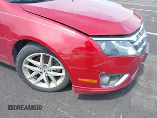2010 Ford Fusion SEL with VIN 3FAHP0JA6AR231093, listed as a IAAI auction lot 42083182 with 280,939 mi miles. Bid and sale history available at carsss.com. Image 6.