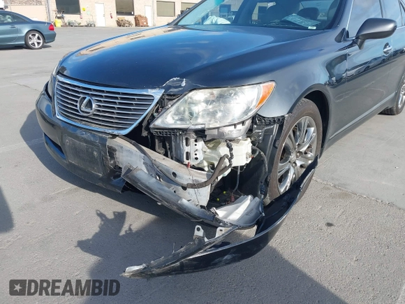 2008 Lexus LS 460 with VIN JTHBL46F185079002, listed as a IAAI auction lot 41724629 with Not Provided miles and . Bid and sale history available at DreamBid. Image 6.