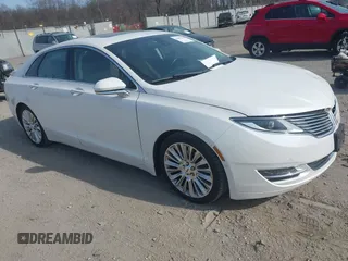 2016 Lincoln MKZ with VIN 3LN6L2J91GR620193, listed as a IAAI auction lot 41807038 with 61,235 mi miles. Bid and sale history available at carsss.com. Image 1.