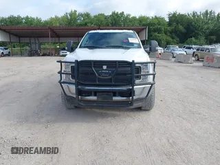 2019 Ford F-250 XL с VIN 1FT7W2B67KEG72329, выставлен на аукционе IAAI как лот 42490688 с пробегом 145 729 миль миль и . История ставок и продаж доступна на DreamBid. Изображение 12.