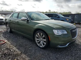 2018 Chrysler 300 Touring L z VIN 2C3CCAAG4JH340405, wystawiony jako Copart lot #55503225 z przebiegiem Nie podano mil oraz Szkody całkowita. Historia ofert i sprzedaży dostępna na DreamBid. Obrazek 4.