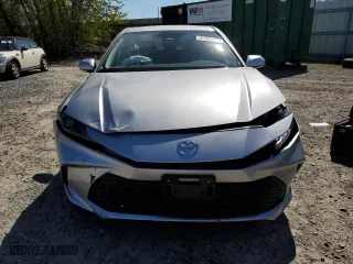 2025 Toyota Camry LE with VIN 4T1DAACK6SU115887, listed as a Copart auction lot 53699295 with 9,083 mi miles and Clean Title. Bid and sale history available at carsss.com. Image 5.