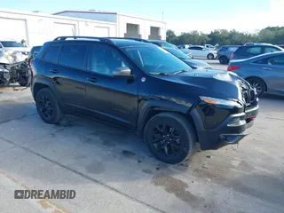 2018 Jeep Cherokee Trailhawk with VIN 1C4PJMBX3JD546332, listed as a IAAI auction lot 41269245 with 88,466 mi miles. Bid and sale history available at carsss.com. Image 1.