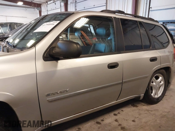 2006 GMC Envoy SLT with VIN 1GKDT13S262285832, listed as a IAAI auction lot 41794016 with 177,814 mi miles and . Bid and sale history available at DreamBid. Image 15.