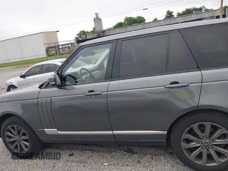 2017 Land Rover Range Rover z VIN SALGR2FV1HA347483, wystawiony jako IAAI lot #42501738 z przebiegiem 90 382 mil mil oraz . Historia ofert i sprzedaży dostępna na DreamBid. Obrazek 14.