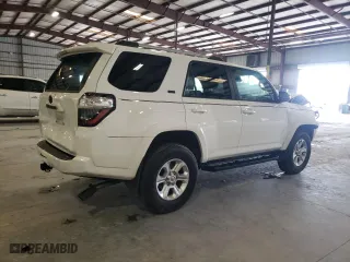 2022 Toyota 4Runner SR5 Premium with VIN JTENU5JR4N6029294, listed as a Copart auction lot 62075653 with 9,334 mi miles and Salvage Title. Bid and sale history available at carsss.com. Image 3.
