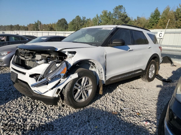 2020 Ford Explorer XLT with VIN 1FMSK8DH6LGC67152, listed as a Copart auction lot 41470355 with 35,200 mi miles and Salvage Title. Bid and sale history available at carsss.com. Image 1.