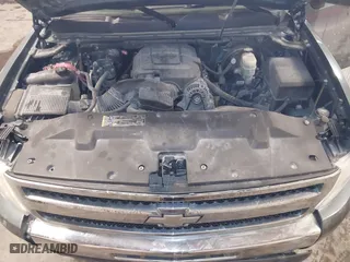 2009 Chevrolet Silverado 1500 LT with VIN 1GCEK29099Z286552, listed as a IAAI auction lot 41645344 with 253,177 mi miles. Bid and sale history available at carsss.com. Image 10.