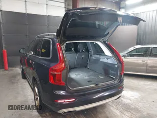 2016 Volvo XC90 Momentum with VIN YV4102XK4G1073932, listed as a IAAI auction lot 42093824 with 122,013 mi miles. Bid and sale history available at carsss.com. Image 3.