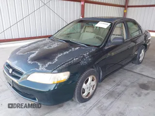 1998 Honda Accord EX z VIN 1HGCG6679WA267142, wystawiony jako IAAI lot #42146608 z przebiegiem 233 512 mil mil oraz . Historia ofert i sprzedaży dostępna na DreamBid. Obrazek 2.