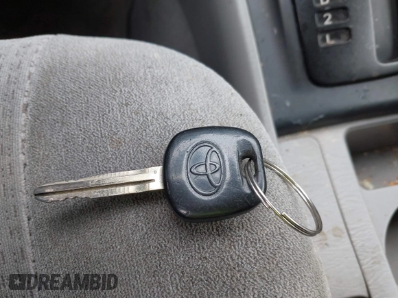 2005 Toyota Corolla CE с VIN 2T1BR32E45C327393, выставлен на аукционе IAAI как лот 42050425 с пробегом 294 858 миль миль и . История ставок и продаж доступна на DreamBid. Изображение 11.