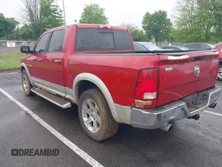 2010 Dodge 1500 Sport z VIN 1D7RV1CT0AS128075, wystawiony jako IAAI lot #42277733 z przebiegiem 301 432 mil mil oraz . Historia ofert i sprzedaży dostępna na DreamBid. Obrazek 3.