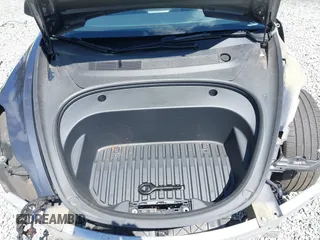 2023 Tesla Model 3 z VIN 5YJ3E1EA6PF650212, wystawiony jako IAAI lot #42554747 z przebiegiem 49 838 mil mil oraz . Historia ofert i sprzedaży dostępna na DreamBid. Obrazek 10.