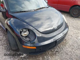 2009 Volkswagen New Beetle Coupe S with VIN 3VWRW31C19M500675, listed as a IAAI auction lot 40712963 with 177,014 mi miles. Bid and sale history available at carsss.com. Image 6.