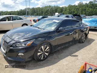 2019 Nissan Altima SV z VIN 1N4BL4DV7KC112198, wystawiony jako Copart lot #56211725 z przebiegiem Nie podano mil oraz Szkoda całkowita • Salvage title. Historia ofert i sprzedaży dostępna na DreamBid. Obrazek 1.
