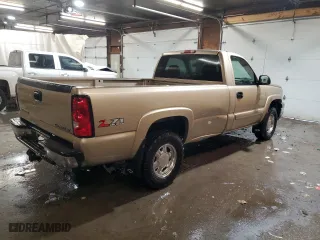 2004 Chevrolet Silverado 1500 Z71 with VIN 1GCEK14T54Z292272, listed as a Copart auction lot 43121785 with 174,768 mi miles and Salvage Title. Bid and sale history available at carsss.com. Image 3.