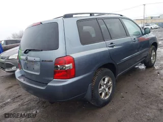 2004 Toyota Highlander with VIN JTEEP21A140053974, listed as a IAAI auction lot 42021517 with 215,387 mi miles. Bid and sale history available at carsss.com. Image 4.