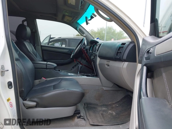 2008 Toyota 4Runner SR5 with VIN JTEZU14R18K012504, listed as a IAAI auction lot 41886770 with 406,858 mi miles. Bid and sale history available at carsss.com. Image 5.