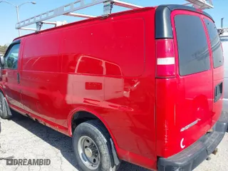 2004 Chevrolet Express Cargo Van with VIN 1GCHG35U441202707, listed as a IAAI auction lot 41685904 with 257,847 mi miles. Bid and sale history available at carsss.com. Image 3.