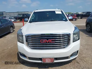 2019 GMC Yukon XL SLT with VIN 1GKS1GKC2KR117197, listed as a IAAI auction lot 41930764 with 47,350 mi miles. Bid and sale history available at carsss.com. Image 12.