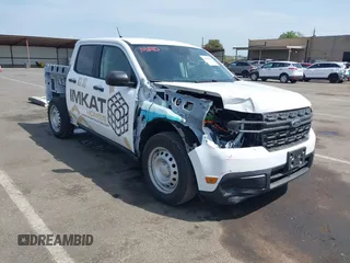 2024 Ford Maverick XL z VIN 3FTTW8A33RRA44705, wystawiony jako IAAI lot #42119896 z przebiegiem 8855 mil mil oraz . Historia ofert i sprzedaży dostępna na DreamBid. Obrazek 1.