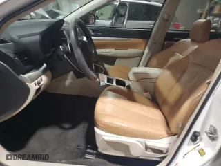 2014 Subaru Outback 2.5i with VIN 4S4BRBAC0E3218136, listed as a Copart auction lot 81554614 with 105,690 mi miles and Salvage Title. Bid and sale history available at carsss.com. Image 7.