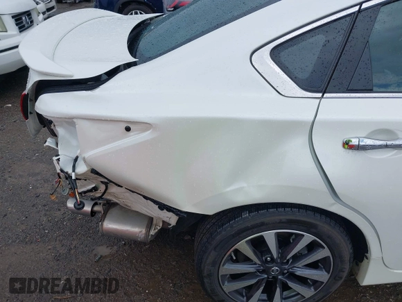 2016 Nissan Altima SR with VIN 1N4AL3AP8GC159145, listed as a IAAI auction lot 42188690 with 28,403 mi miles and . Bid and sale history available at DreamBid. Image 12.