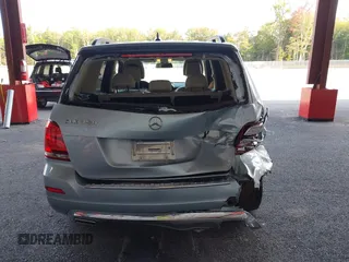 2013 Mercedes-Benz GLK with VIN WDCGG5HBXDG016369, listed as a IAAI auction lot 40325129 with 121,422 mi miles. Bid and sale history available at carsss.com. Image 17.