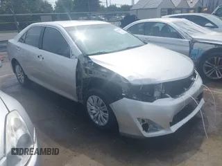2012 Toyota Camry L z VIN 4T4BF1FK2CR191702, wystawiony jako IAAI lot #42258628 z przebiegiem 170 198 mil mil oraz . Historia ofert i sprzedaży dostępna na DreamBid. Obrazek 1.