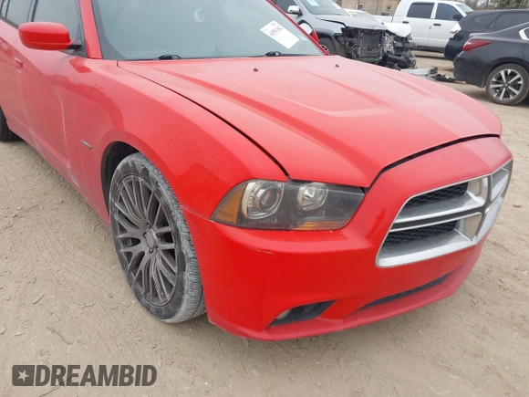 2014 Dodge Charger RT z VIN 2C3CDXCTXEH199291, wystawiony jako IAAI lot #41591362 z przebiegiem 113 452 mil mil oraz . Historia ofert i sprzedaży dostępna na DreamBid. Obrazek 6.