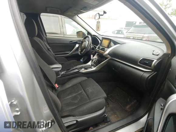 2019 Mitsubishi Eclipse Cross ES z VIN JA4AT3AA1KZ033893, wystawiony jako Copart lot #60106505 z przebiegiem 275 957 mil mil oraz Czysty tytuł • Clean title. Historia ofert i sprzedaży dostępna na DreamBid. Obrazek 5.