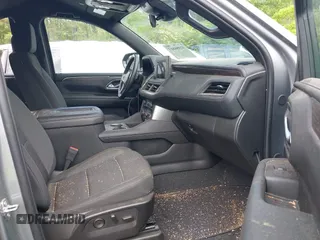 2024 Chevrolet Tahoe LS z VIN 1GNSCMKD1RR300119, wystawiony jako IAAI lot #41996803 z przebiegiem 19 003 mil mil oraz . Historia ofert i sprzedaży dostępna na DreamBid. Obrazek 5.
