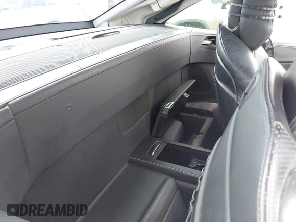 2013 Mercedes-Benz SL 550 with VIN WDDJK7DA7DF012407, listed as a IAAI auction lot 41680380 with 130,644 mi miles and . Bid and sale history available at DreamBid. Image 8.