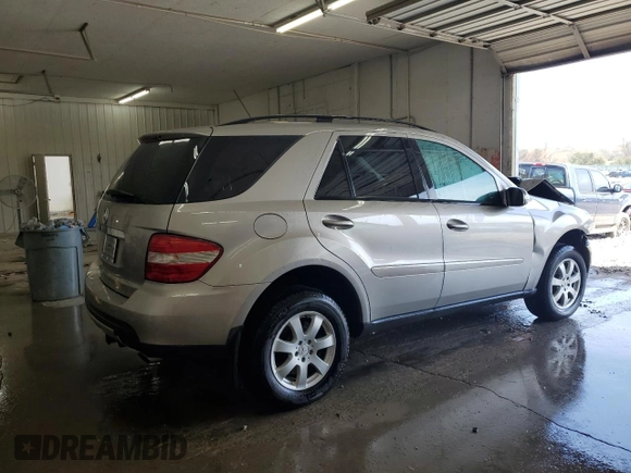 2006 Mercedes-Benz M 350 with VIN 4JGBB86E56A015726, listed as a Copart auction lot 51428725 with 117,497 mi miles and Salvage Title. Bid and sale history available at DreamBid. Image 3.