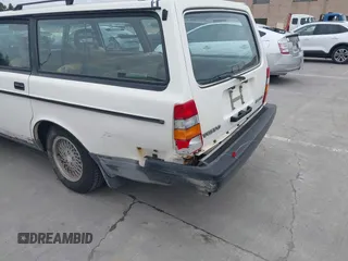 1991 Volvo 240 с VIN YV1AA885XM1897225, выставлен на аукционе IAAI как лот 42018402 с пробегом 158 448 миль миль и . История ставок и продаж доступна на DreamBid. Изображение 18.