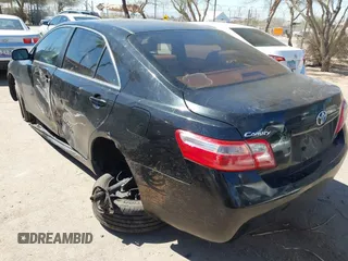 2008 Toyota Camry LE z VIN 4T4BE46KX8R023995, wystawiony jako IAAI lot #41837407 z przebiegiem 197 425 mil mil oraz . Historia ofert i sprzedaży dostępna na DreamBid. Obrazek 3.