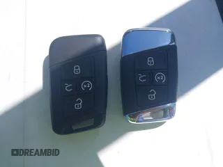 2023 Volkswagen Atlas SEL z VIN 1V2BR2CA9PC534703, wystawiony jako IAAI lot #42033612 z przebiegiem 22 886 mil mil oraz . Historia ofert i sprzedaży dostępna na DreamBid. Obrazek 11.