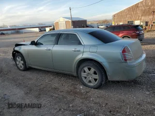 2006 Chrysler 300 C with VIN 2C3LK63H56H375581, listed as a Copart auction lot 81982794 with 104,915 mi miles and Clean Title. Bid and sale history available at carsss.com. Image 2.
