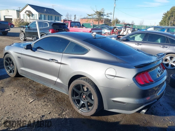 2021 Ford Mustang GT z VIN 1FA6P8CF9M5117126, wystawiony jako IAAI lot #41647619 z przebiegiem 31 076 mil mil oraz . Historia ofert i sprzedaży dostępna na DreamBid. Obrazek 3.