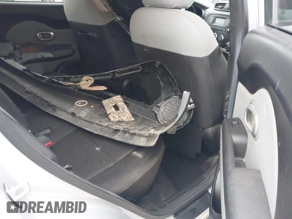 2016 Kia Soul with VIN KNDJN2A23G7865872, listed as a IAAI auction lot 41119669 with 1 mi miles. Bid and sale history available at carsss.com. Image 8.