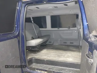2008 Ford Econoline Passenger XL z VIN 1FBSS31L88DB31215, wystawiony jako IAAI lot #41899371 z przebiegiem 110 875 mil mil oraz . Historia ofert i sprzedaży dostępna na DreamBid. Obrazek 8.