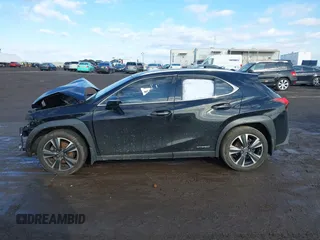 2020 Lexus UX 250h z VIN JTHP9JBH6L2034822, wystawiony jako IAAI lot #41512779 z przebiegiem 35 762 mil mil oraz . Historia ofert i sprzedaży dostępna na DreamBid. Obrazek 14.