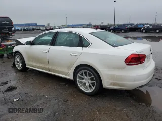 2015 Volkswagen Passat SE z VIN 1VWBV7A32FC019181, wystawiony jako Copart lot #55873865 z przebiegiem 170 330 mil mil oraz Czysty tytuł • Clean title. Historia ofert i sprzedaży dostępna na DreamBid. Obrazek 2.