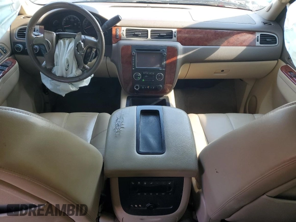 2013 Chevrolet Suburban LT with VIN 1GNSKJE74DR239851, listed as a Copart auction lot 44856425 with 203,074 mi miles and Salvage Title. Bid and sale history available at DreamBid. Image 8.