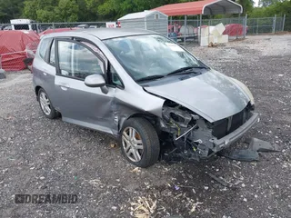 2007 Honda Fit Sport z VIN JHMGD38667S030095, wystawiony jako IAAI lot #42183075 z przebiegiem 164 412 mil mil oraz . Historia ofert i sprzedaży dostępna na DreamBid. Obrazek 1.