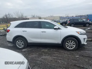 2019 Kia Sorento LX with VIN 5XYPGDA37KG523653, listed as a IAAI auction lot 41231464 with 51,268 mi miles. Bid and sale history available at carsss.com. Image 13.