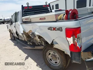 2019 Ford F-250 XL with VIN 1FT7X2B62KED96266, listed as a IAAI auction lot 42240266 with 130,536 mi miles and . Bid and sale history available at DreamBid. Image 3.