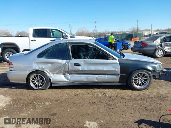 2000 Honda Civic HX with VIN 1HGEJ7127YL093526, listed as a IAAI auction lot 41429908 with 125,848 mi miles. Bid and sale history available at carsss.com. Image 13.
